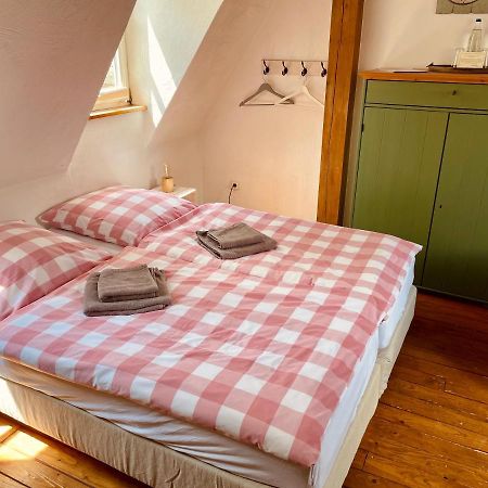 Moments Cafe & Apartmenthaus Thurnau Exteriör bild