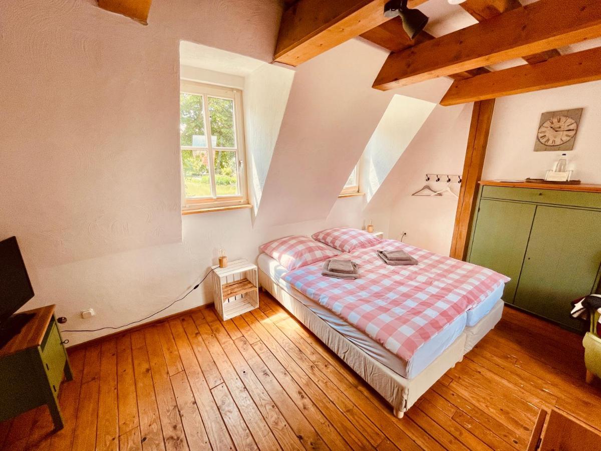 Moments Cafe & Apartmenthaus Thurnau Exteriör bild