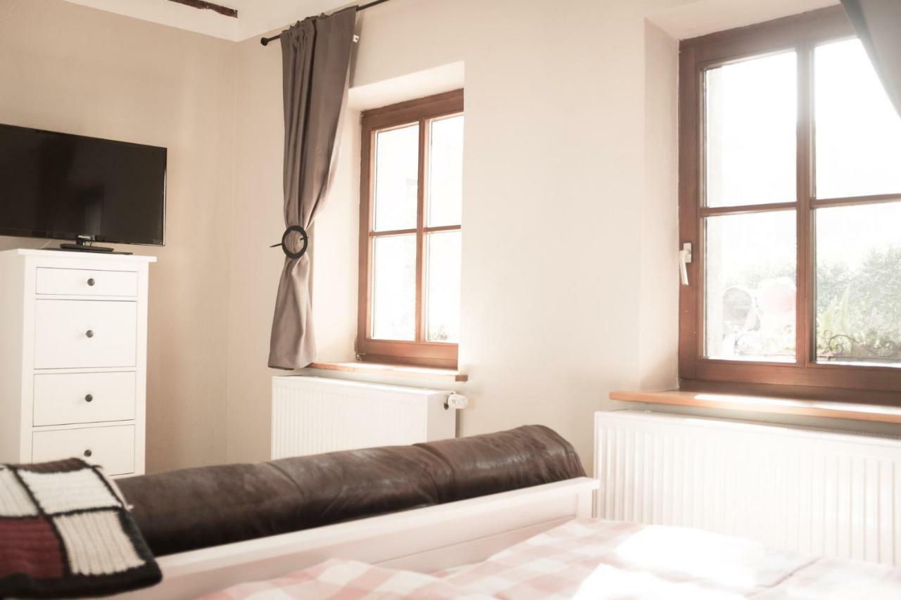 Moments Cafe & Apartmenthaus Thurnau Exteriör bild